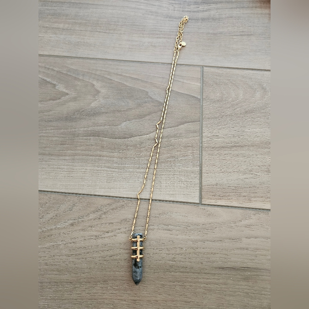 Stella And Dot Pendant Necklace